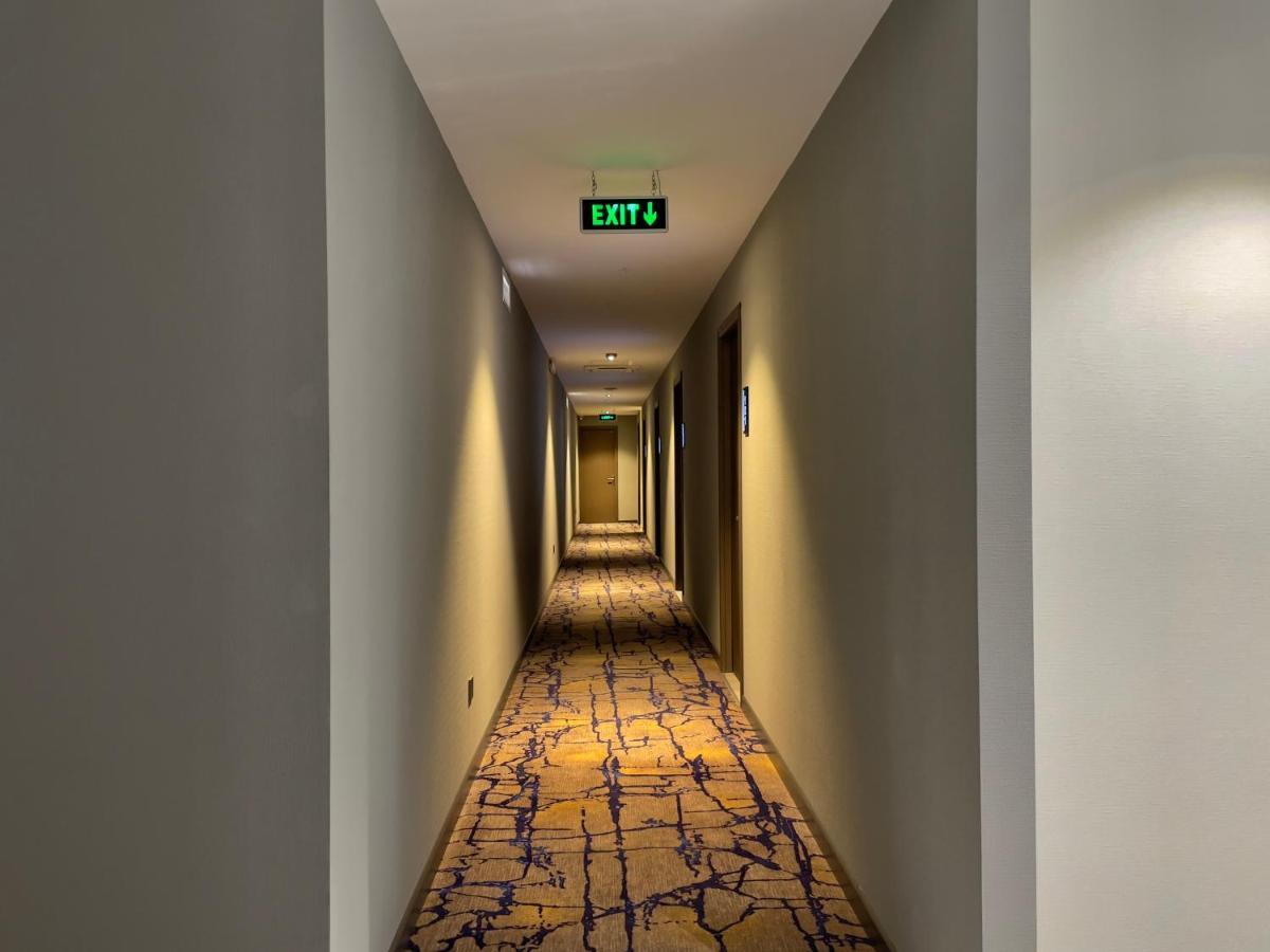 Eleven Inn Тбилиси Екстериор снимка