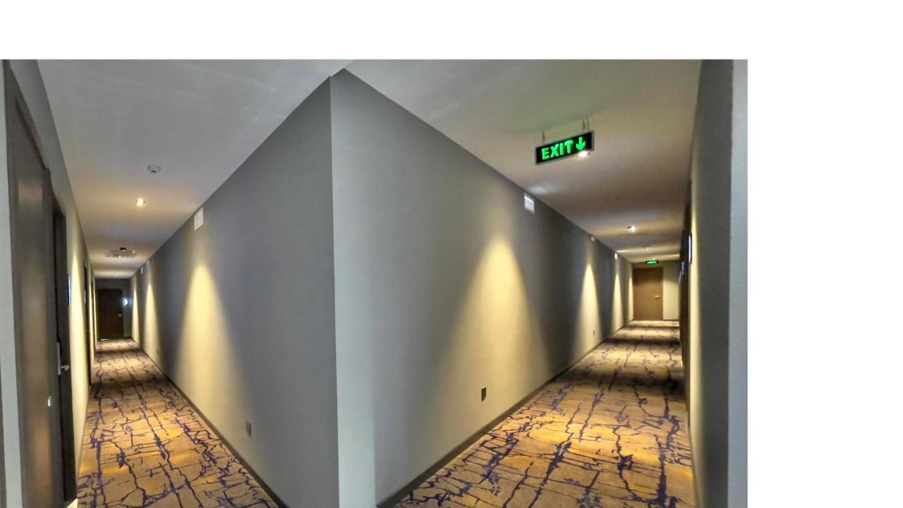 Eleven Inn Тбилиси Екстериор снимка