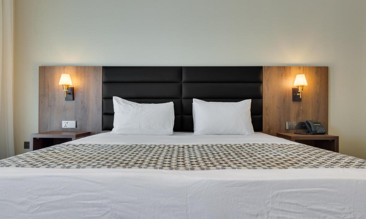 Eleven Inn Тбилиси Екстериор снимка